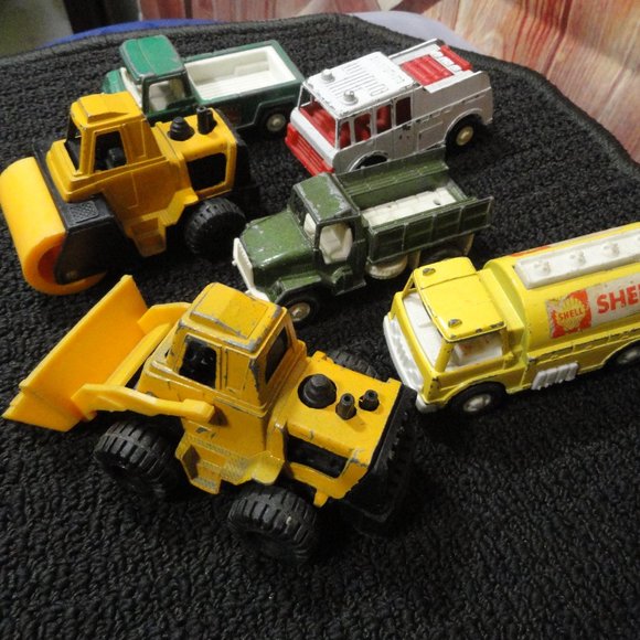 VTG Tootsie Toy truck lot~6pc~1969 n up~Fire truck~dozer~Man cave~collectable - Picture 2 of 7